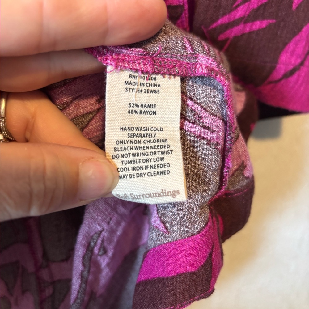 Soft Surroundings |Pink and Eggplant Floral Blouse | Size Large - Picture 5 of 6